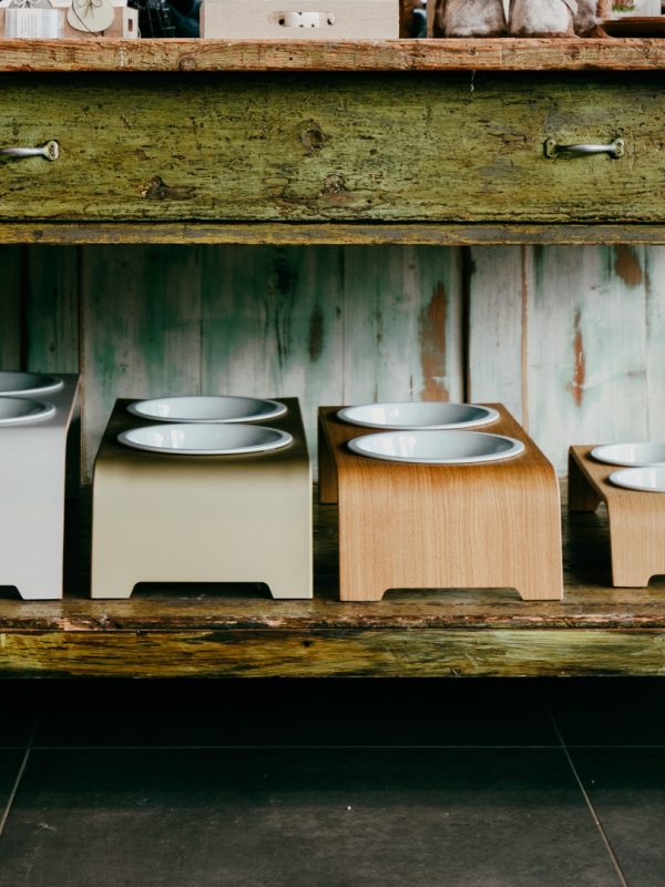 LakeDogs Tegernsee | Concept Store | Premium Hundebedarf, ausgewählte Home & Living Accessoires, selektierte Futtermarken, Leinen, Geschirre, Halsbänder, Betten, Näpfe & Groomer Pflegeprodukte